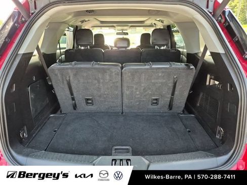 Used 2021 Ford Explorer XLT w/ Equipment Group 202A AWD/4WD image 26