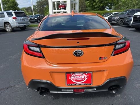 Used 2023 Toyota GR86 10th Anniversary SE RWD image 8