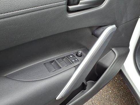 Certified 2023 Toyota Corolla Cross SE image 14