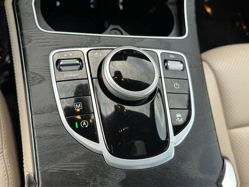 Used 2018 Mercedes-Benz GLC 300 4MATIC image 24