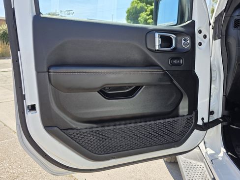 Certified 2025 Jeep Wrangler Backcountry image 11