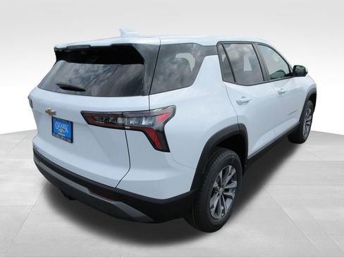 New 2026 Chevrolet Equinox LT FWD image 5