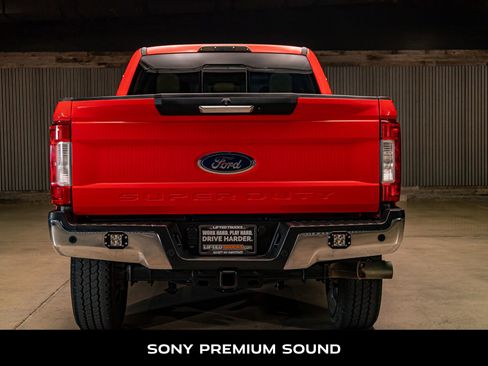 Used 2017 Ford F250 Lariat w/ Chrome Package image 7