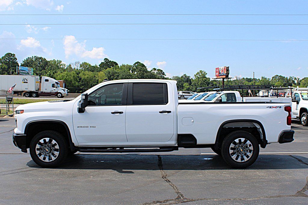Used 2025 Chevrolet Silverado 2500 Custom w/ Custom Convenience Package AWD/4WD image 6