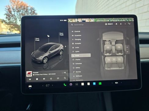 Used 2024 Tesla Model Y 2WD image 48