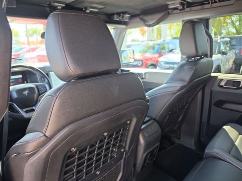 Used 2024 Ford Bronco Black Diamond image 13