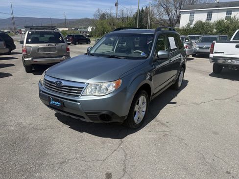 Used 2010 Subaru Forester 2.5X Premium AWD/4WD image 2