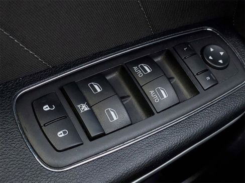 Used 2023 Dodge Charger SXT image 15