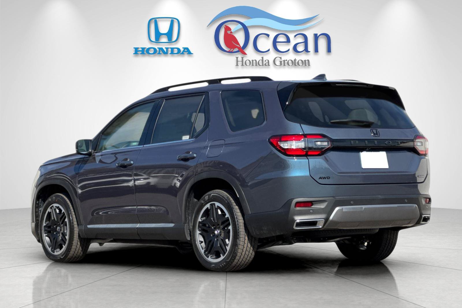 New 2026 Honda Pilot Touring image 3