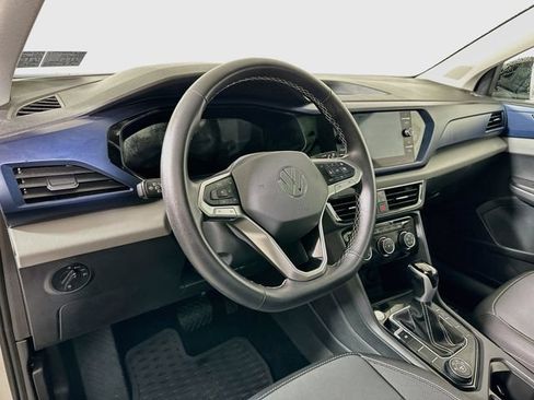 Certified 2023 Volkswagen Taos SE w/ Panoramic Sunroof Package AWD/4WD image 10