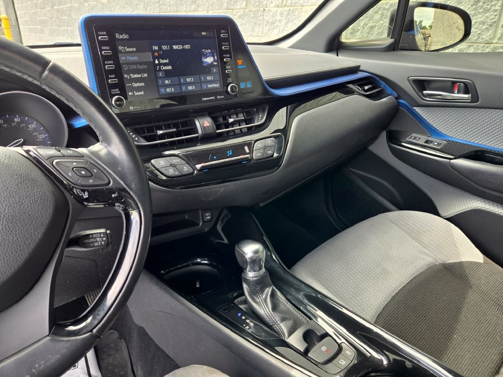 Used 2019 Toyota C-HR XLE FWD image 22