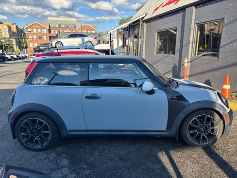 Used 2011 MINI Cooper Hardtop FWD image 4