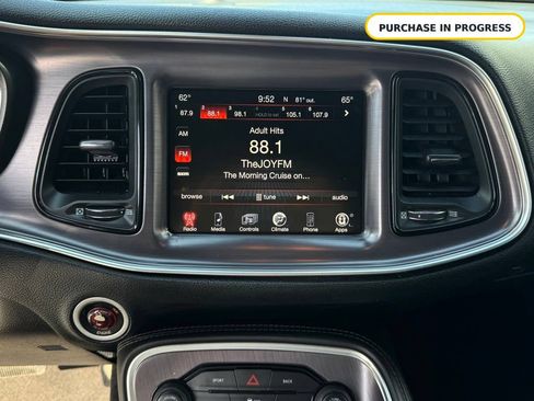 Used 2015 Dodge Challenger SXT RWD image 19