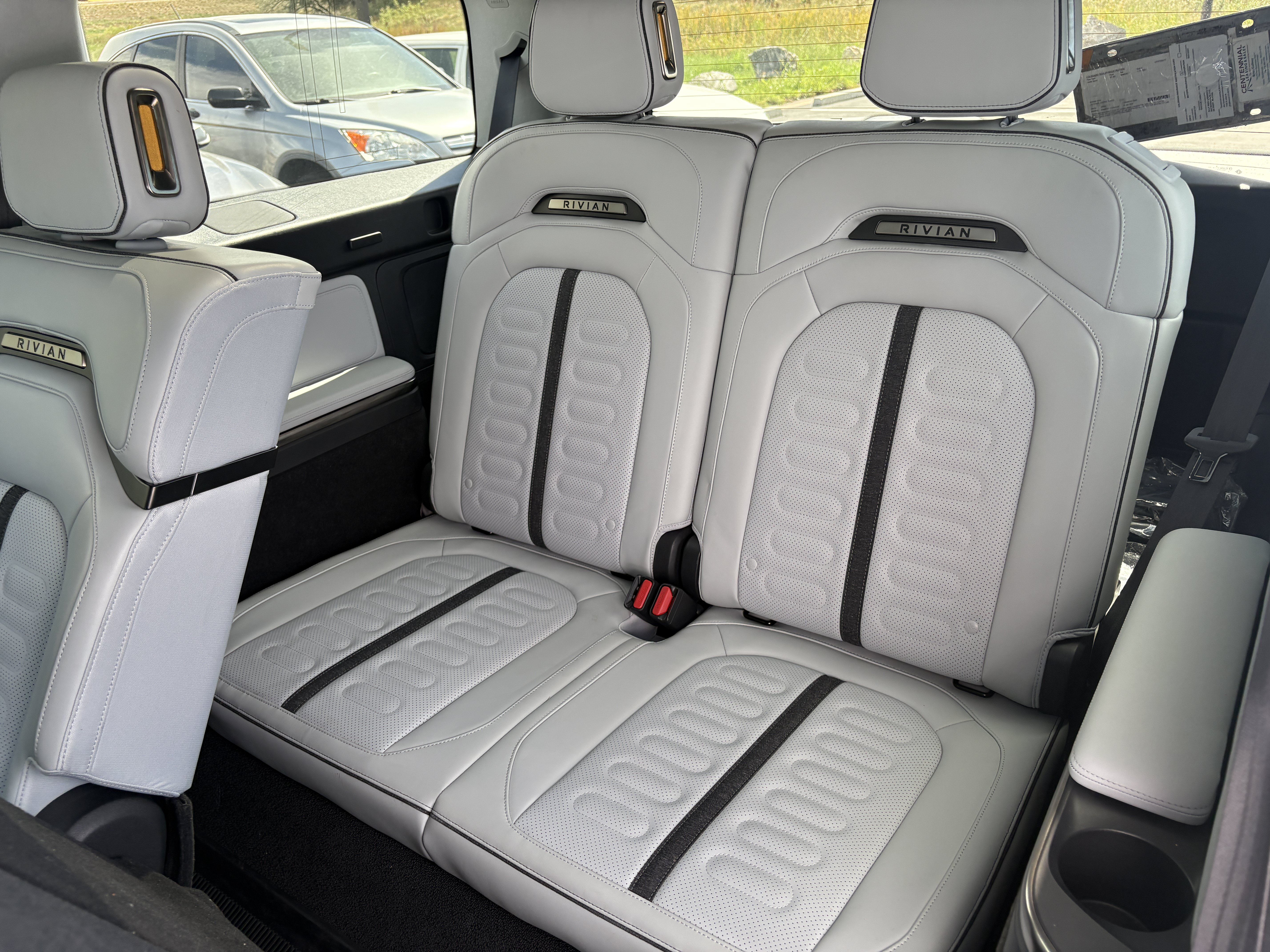 Used 2024 Rivian R1S Adventure Dual AWD/4WD image 8