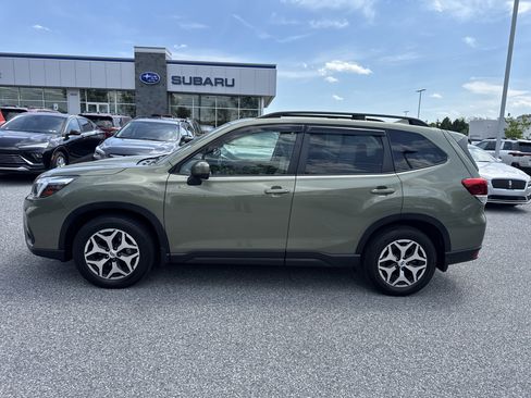 Used 2021 Subaru Forester Premium AWD/4WD image 22