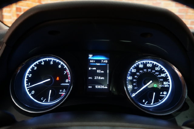Used 2020 Toyota Camry SE FWD image 16