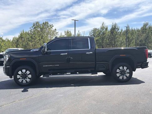 Used 2025 GMC Sierra 2500 Denali w/ Denali Reserve Package AWD/4WD image 25
