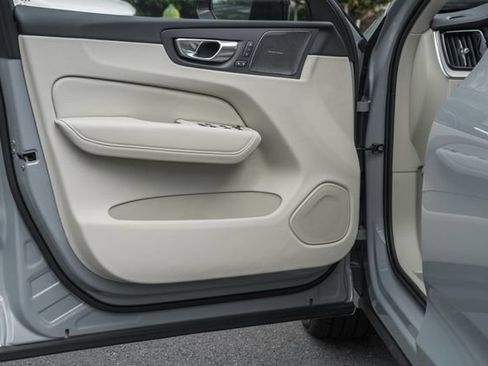 New 2027 Volvo XC60 B5 Ultra AWD/4WD image 40