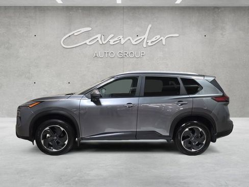 Used 2024 Nissan Rogue SV w/ SV Premium Package FWD image 13