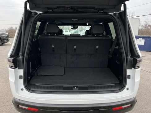 New 2026 Jeep Grand Wagoneer Limited image 12