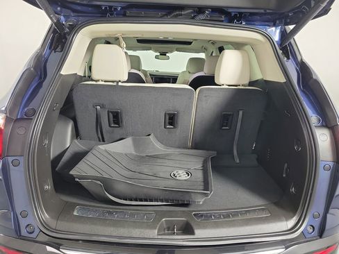 Used 2023 Buick Enclave Essence w/ Experience Buick Package FWD image 31