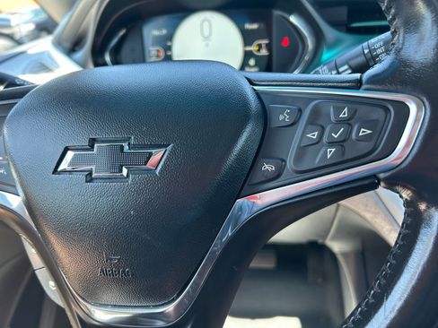 Used 2020 Chevrolet Bolt LT FWD image 20
