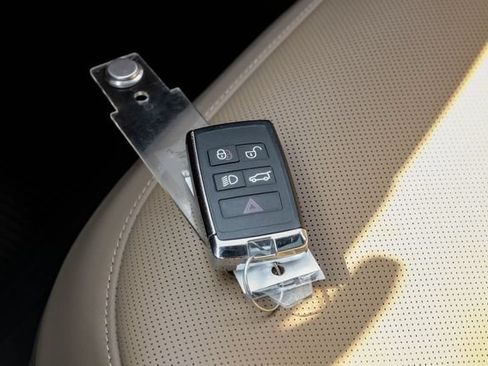 New 2026 Land Rover Range Rover SE AWD/4WD image 67