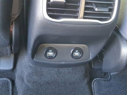 Used 2022 Hyundai Santa Fe SEL image 11