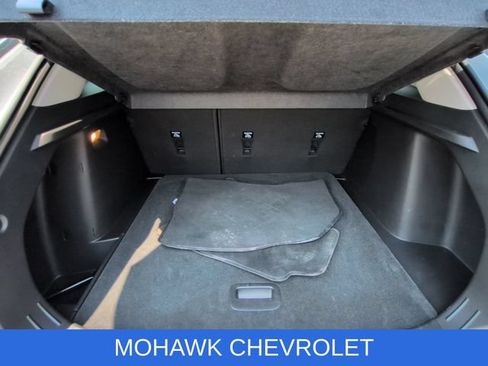 Used 2025 Chevrolet Trax LT w/ LT Convenience Package FWD image 26