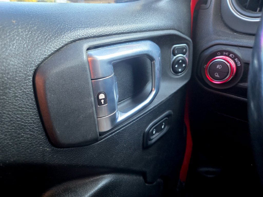 Used 2021 Jeep Gladiator Sport AWD/4WD image 13