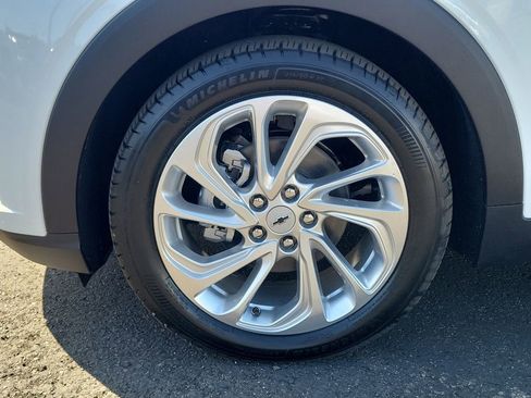 New 2027 Chevrolet Bolt LT FWD image 22