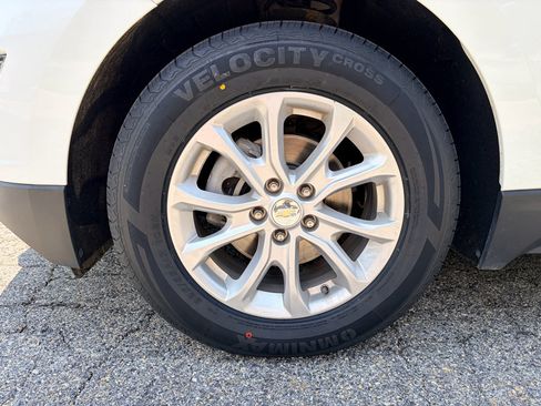 Used 2020 Chevrolet Equinox LT FWD image 9