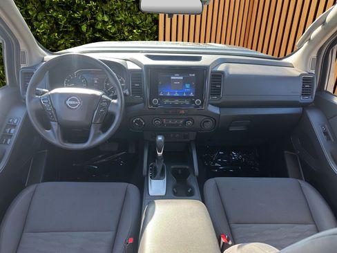 Used 2022 Nissan Frontier S image 4