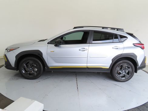 Certified 2025 Subaru Crosstrek 2.5i Sport w/ Crosstrek Mirror Package image 9