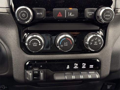 New 2026 RAM 1500 Classic Warlock image 16