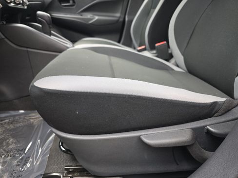 Used 2025 Nissan Versa S w/ Trunk Package FWD image 30