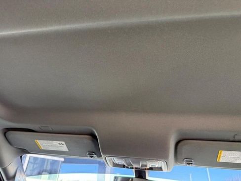 Used 2020 Chevrolet Silverado 1500 LT image 15