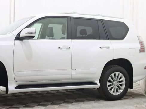 Used 2019 Lexus GX 460 Premium image 4