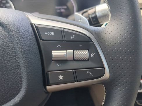 Used 2026 Genesis G70 2.5T image 26