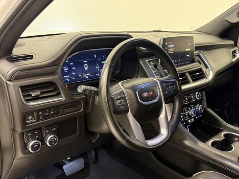 Used 2024 GMC Yukon XL SLT image 23