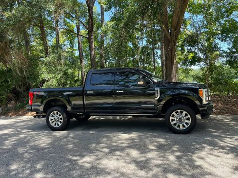 Used 2019 Ford F350 Limited AWD/4WD image 3