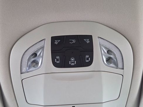Used 2021 Chrysler Pacifica Touring-L FWD image 29