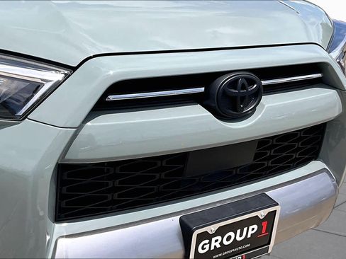 Used 2023 Toyota 4Runner TRD Off-Road Premium w/ Moonroof Package AWD/4WD image 28