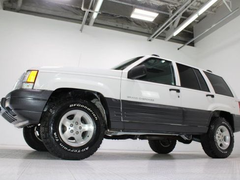 Used 1997 Jeep Grand Cherokee Laredo AWD/4WD image 19