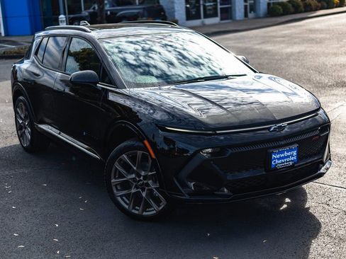 New 2026 Chevrolet Equinox EV RS image 2