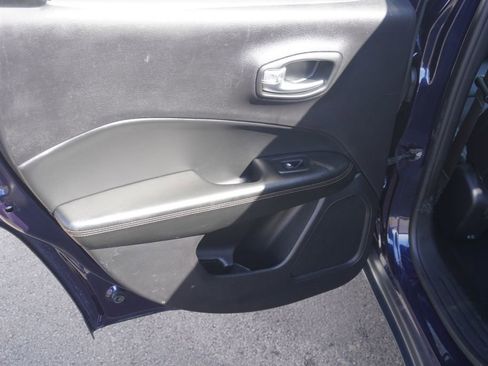 Used 2018 Jeep Compass Limited w/ Navigation Group image 28