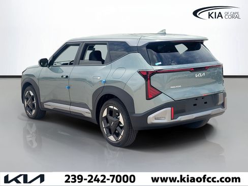 New 2027 Kia Seltos S FWD image 4