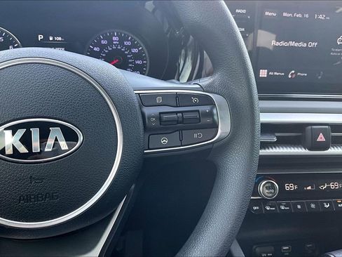 Used 2021 Kia K5 LXS image 19