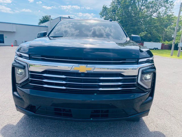 Used 2025 Chevrolet Tahoe LT RWD image 4
