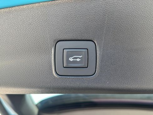 Used 2025 Chevrolet TrailBlazer RS w/ Convenience Package FWD image 25